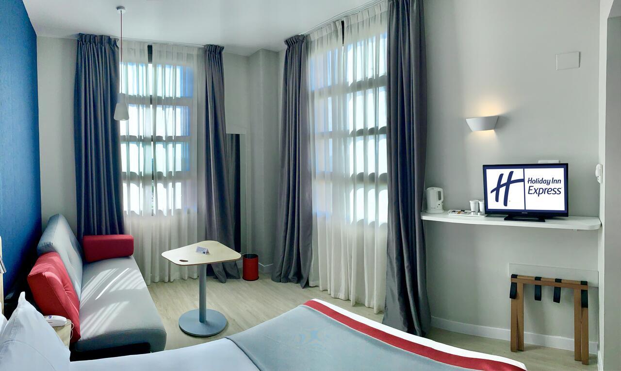 Holiday Inn Express Ciudad De Las Ciencias By Ihg Valencia Ngoại thất bức ảnh