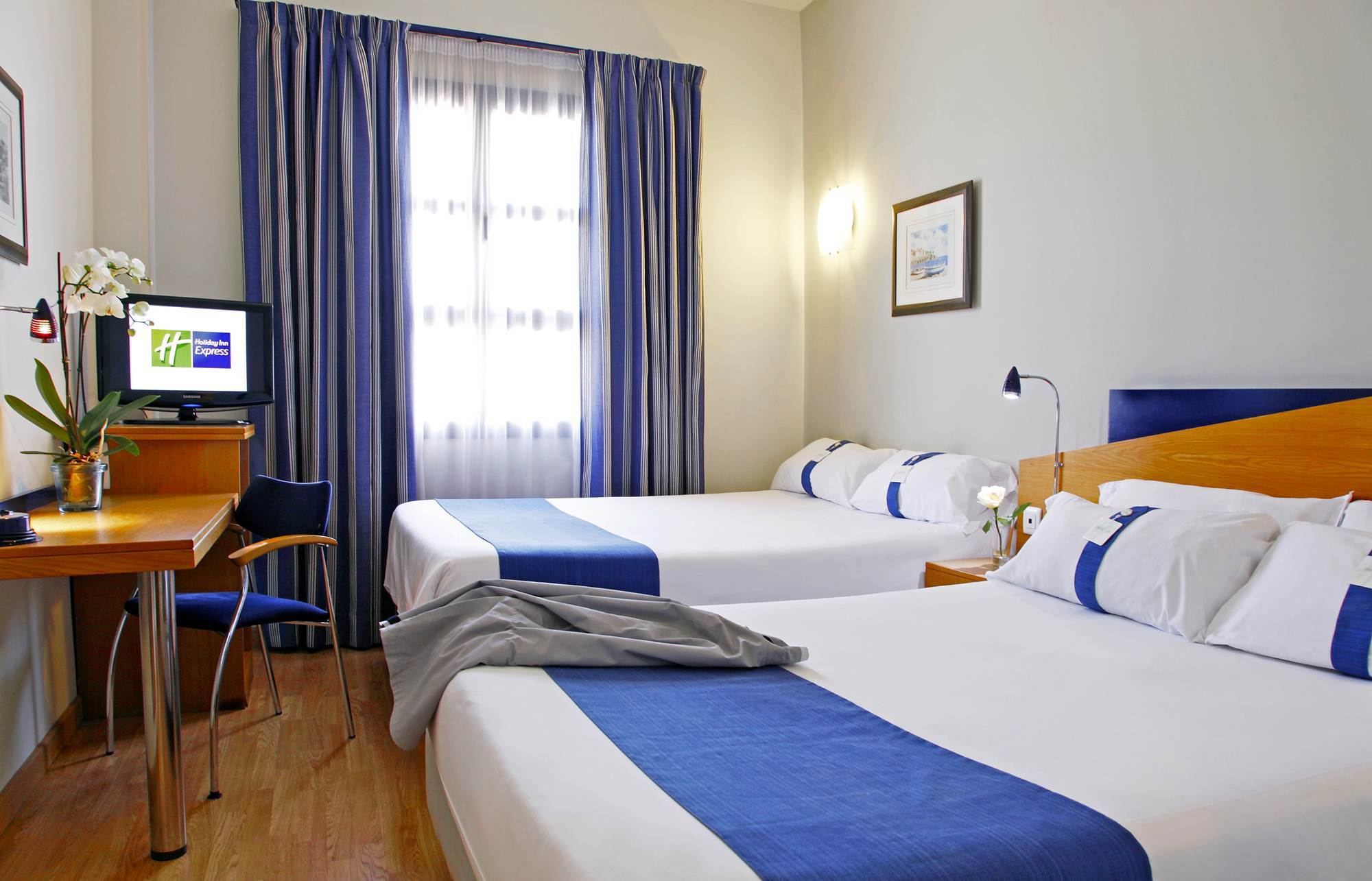 Holiday Inn Express Ciudad De Las Ciencias By Ihg Valencia Phòng bức ảnh